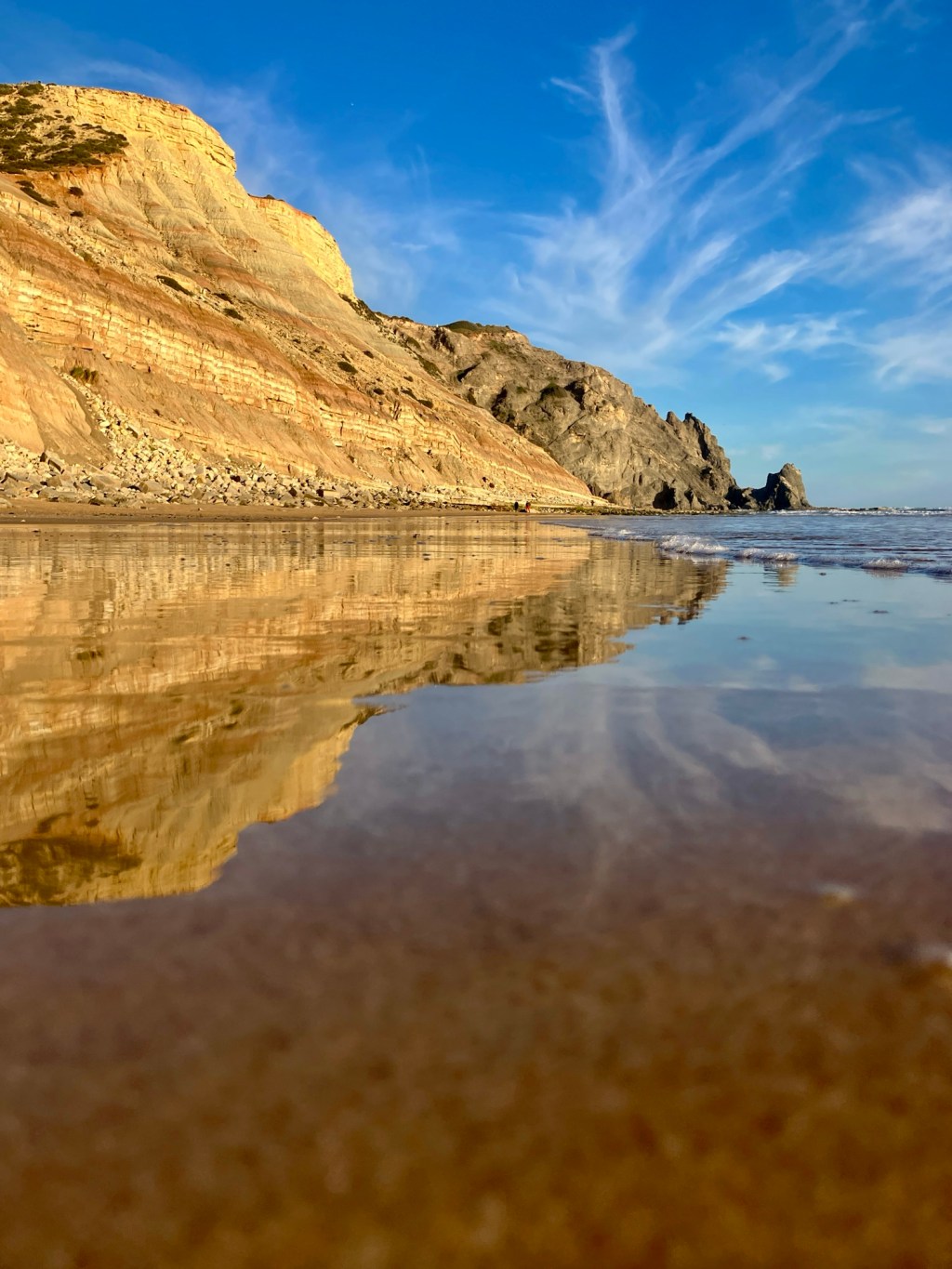 Festive Resting – Christmas Eve by the&nbsp;Beach