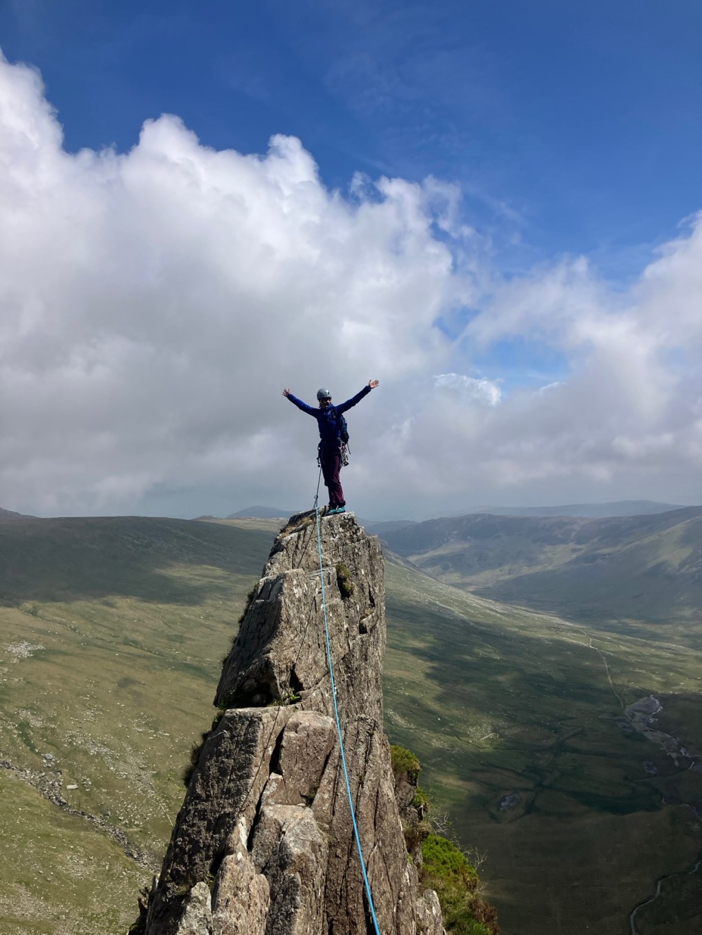 Amphitheatre Buttress, (300m)&nbsp;V.Diff***