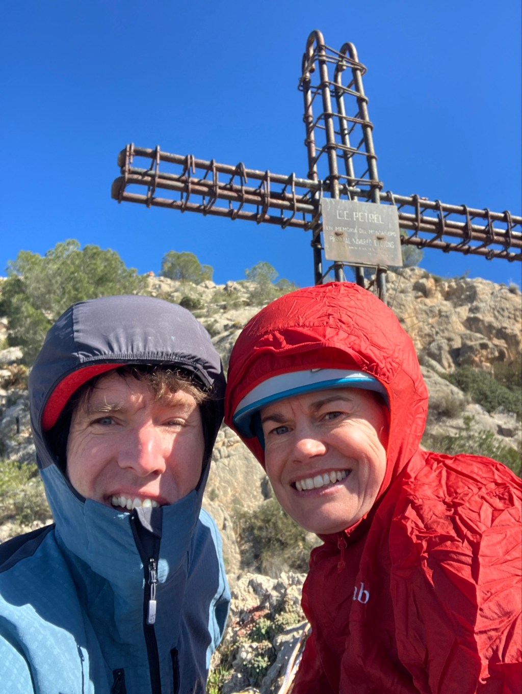 Climbing at Pẽna del&nbsp;Corb